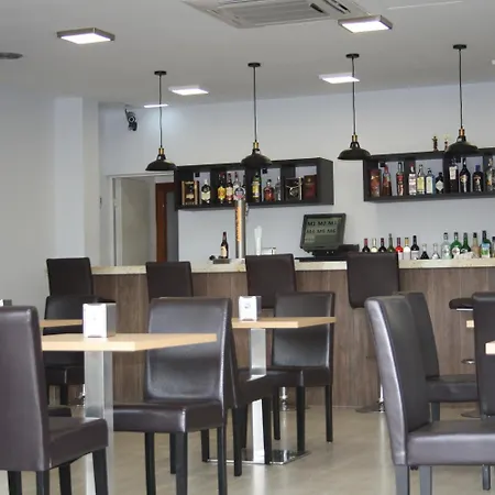 Mar De Aragon 酒店 2*